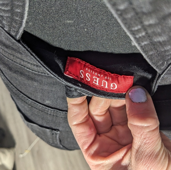 Black Guess skinny overalls - Picture 5 of 6